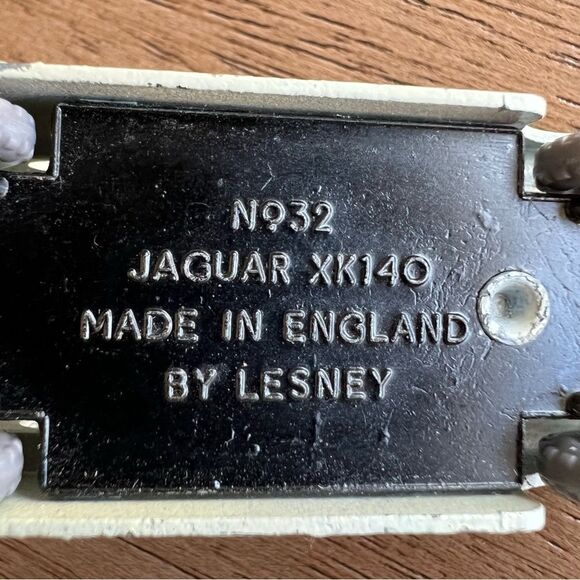 VINTAGE LESNEY MATCHBOX
1957 #32 JAGUAR XK140 - OFF WHITE - GREY WHEELS VERSION - Picture 5 of 11